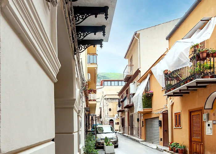 Palazzo Al Carmine 4* Monreale